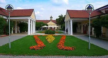 Halex Centrum Aupark 皮耶什佳尼